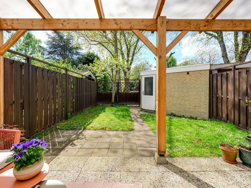 Willem-Alexanderplantsoen 31, Barendrecht