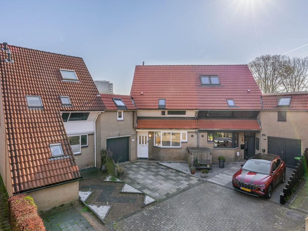 Patrijshoek 17, Spijkenisse