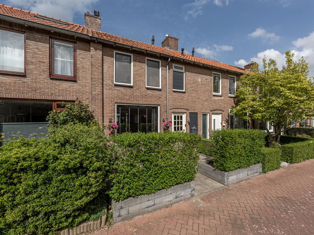 Schenkelstraat 16, Rhoon