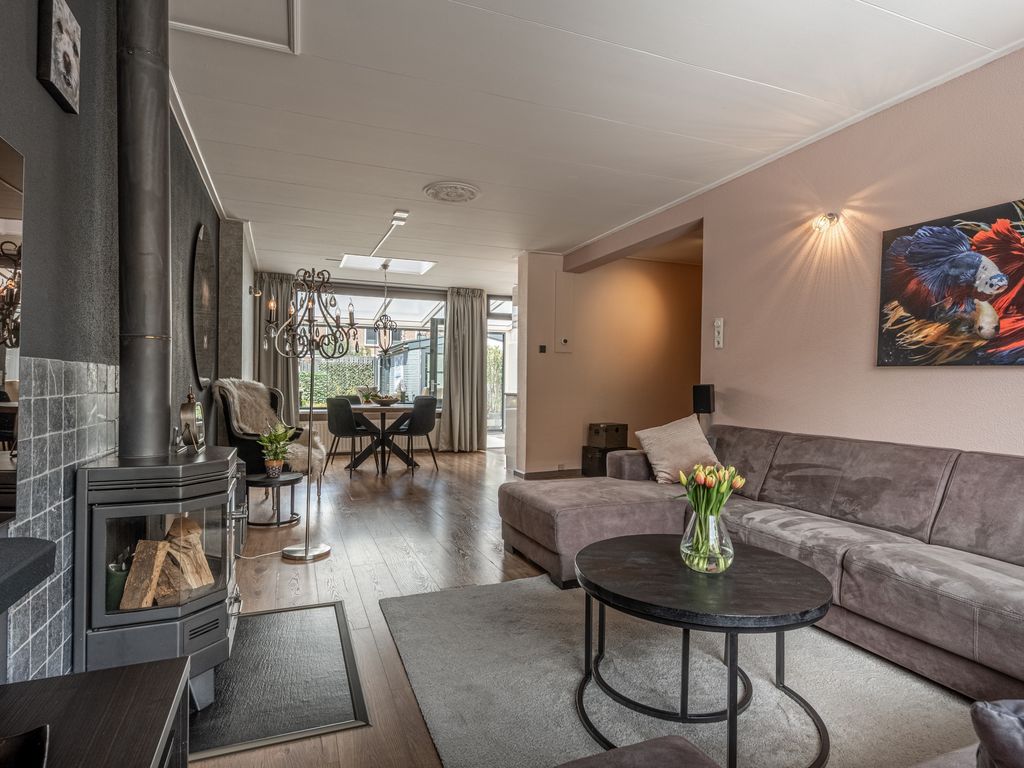 Schenkelstraat 16, Rhoon