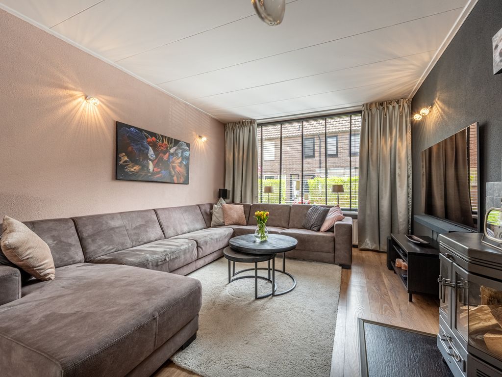 Schenkelstraat 16, Rhoon