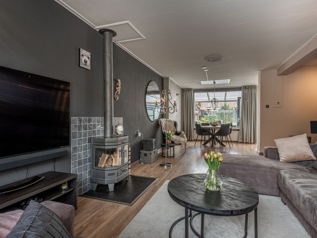 Schenkelstraat 16, Rhoon