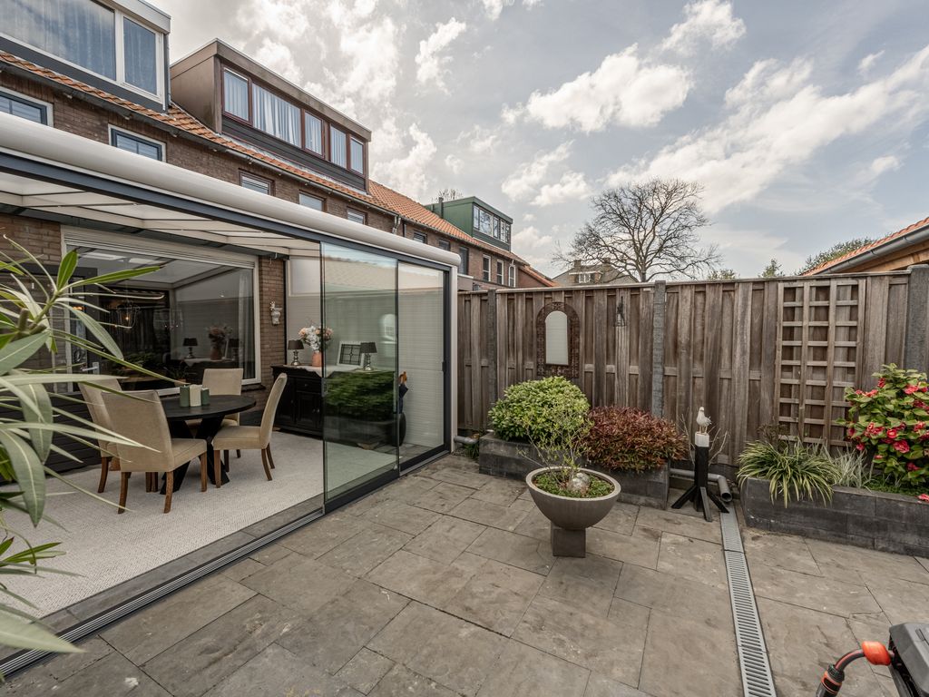 Schenkelstraat 16, Rhoon