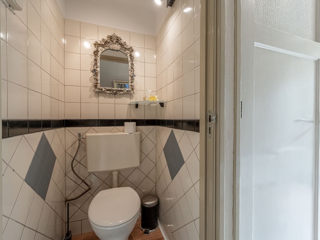 Schenkelstraat 16, Rhoon