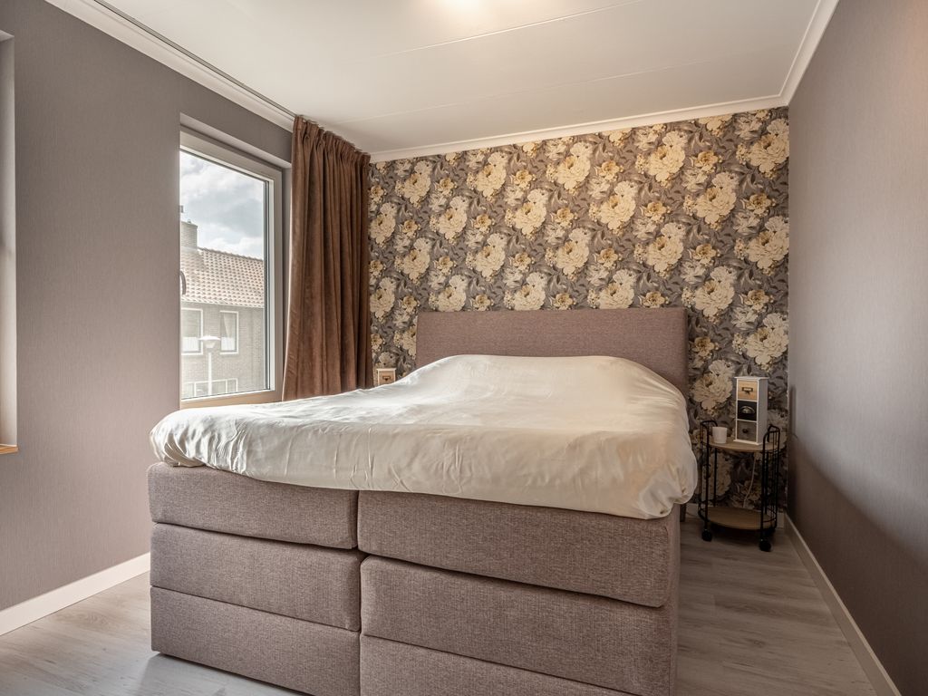 Schenkelstraat 16, Rhoon