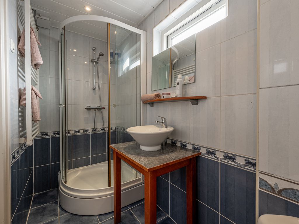 Schenkelstraat 16, Rhoon