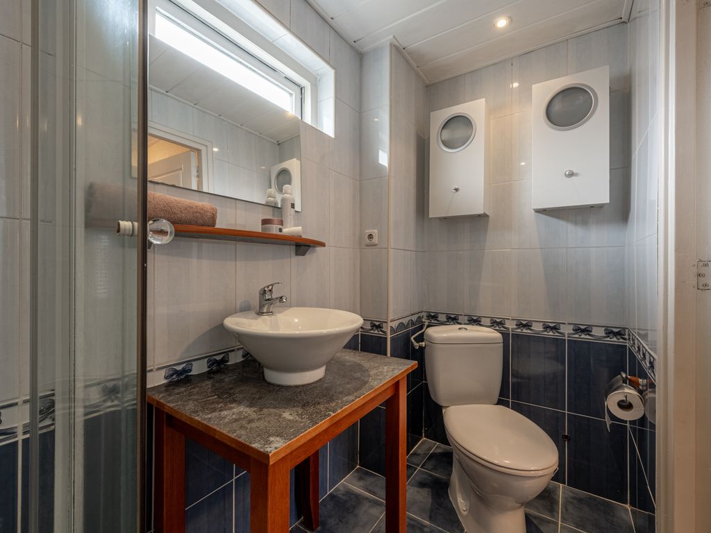 Schenkelstraat 16, Rhoon