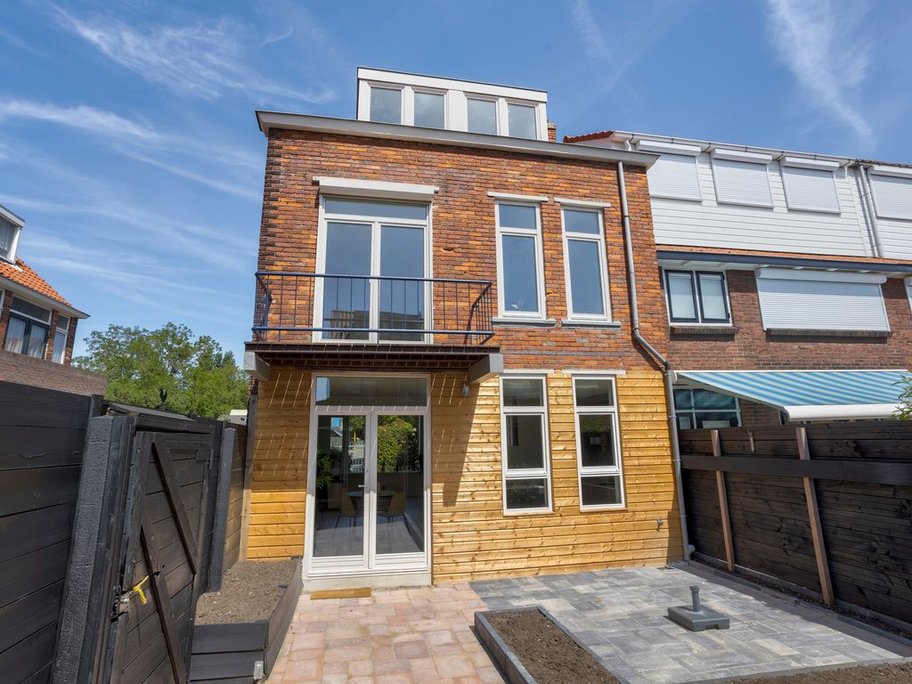 Willaertstraat 1, Dordrecht