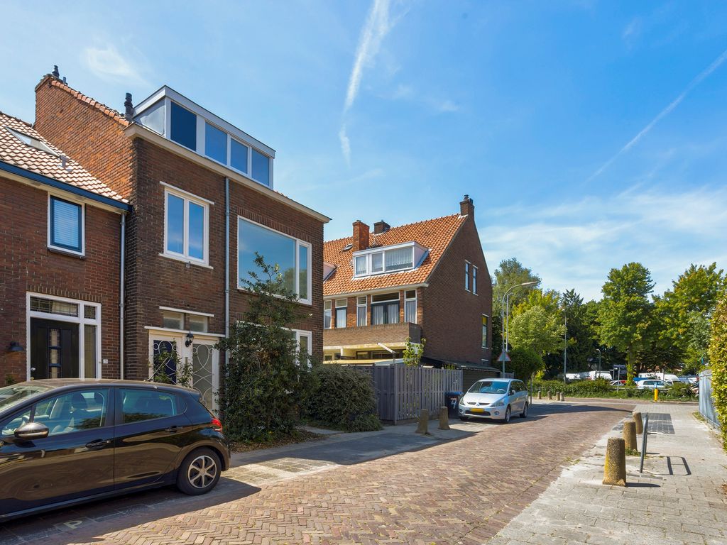 Willaertstraat 1, Dordrecht