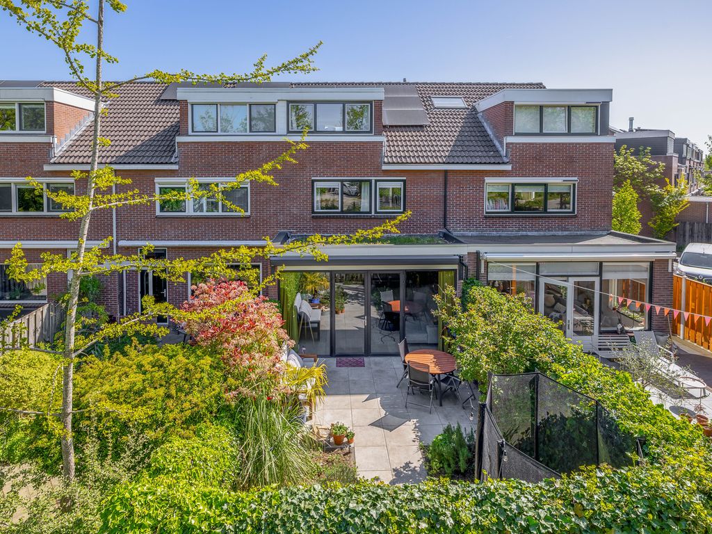 Boeier 10, Barendrecht