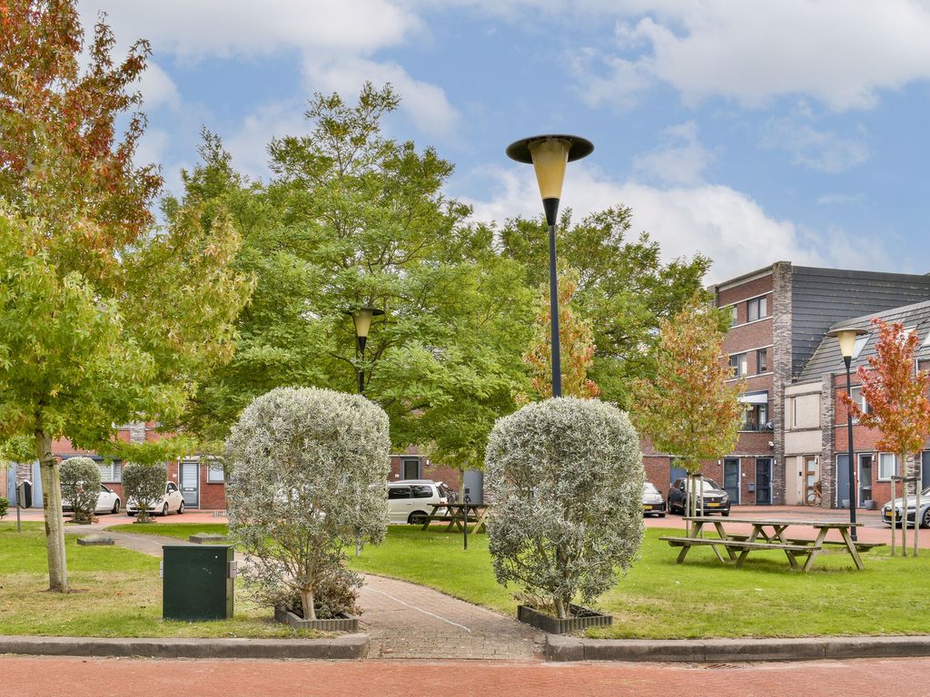 Olijfhout 41, Barendrecht