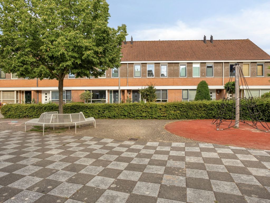 Castellum 5, Poortugaal