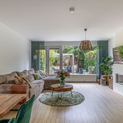 Bernhardstraat 27, Rhoon