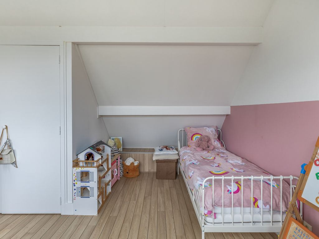 Bernhardstraat 27, Rhoon