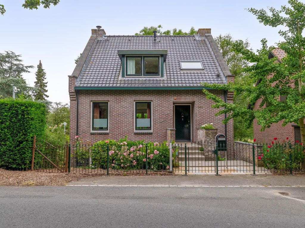 Charloisse Lagedijk 904, Rotterdam