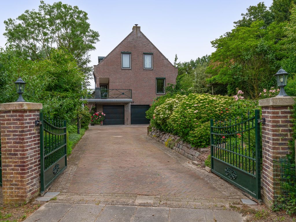 Charloisse Lagedijk 904, Rotterdam