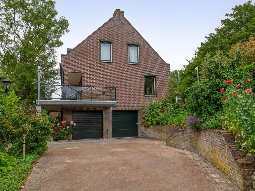 Charloisse Lagedijk 904, Rotterdam