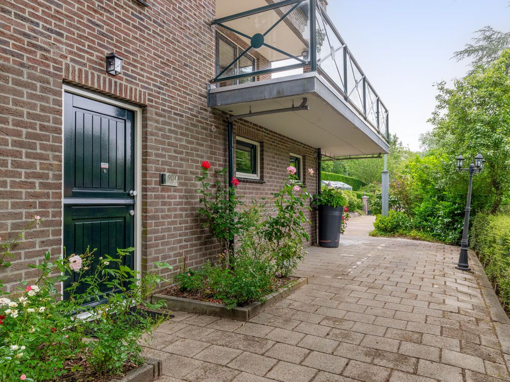 Charloisse Lagedijk 904, Rotterdam