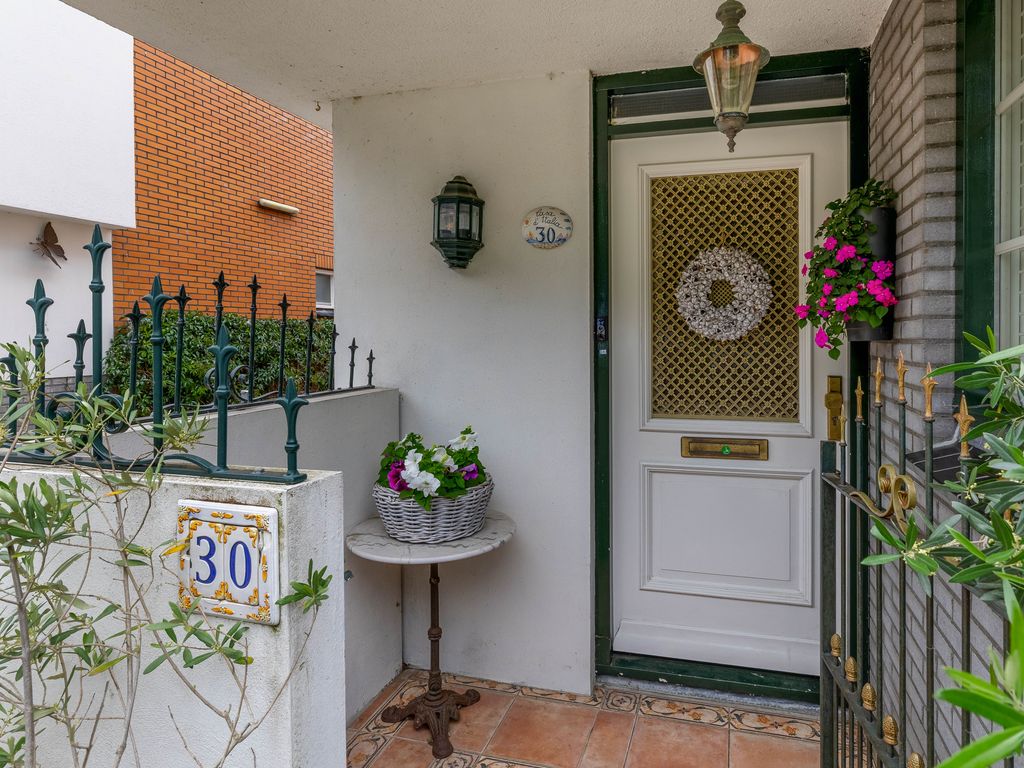 Nehrusingel 30, Rotterdam