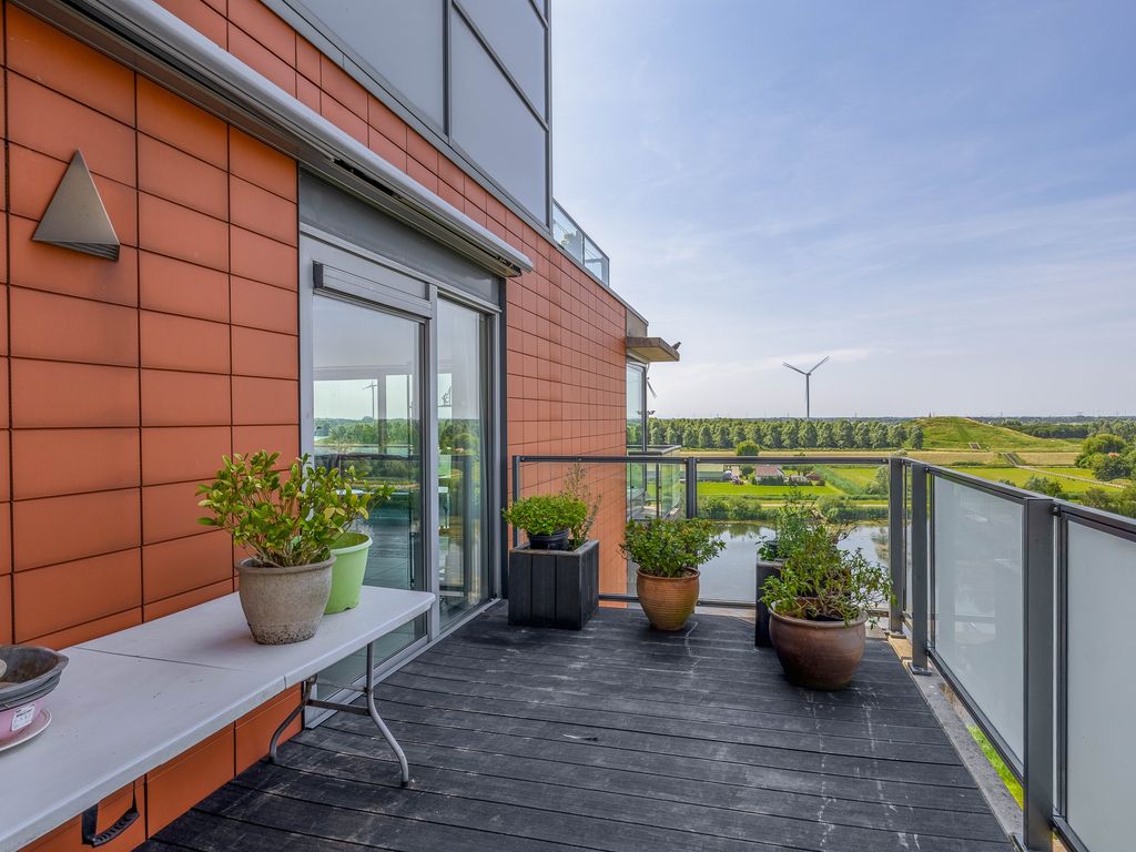 Steekkant 107, Barendrecht