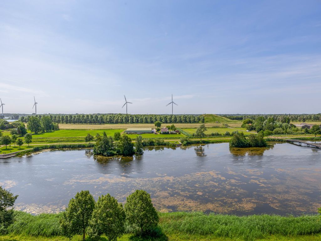 Steekkant 107, Barendrecht