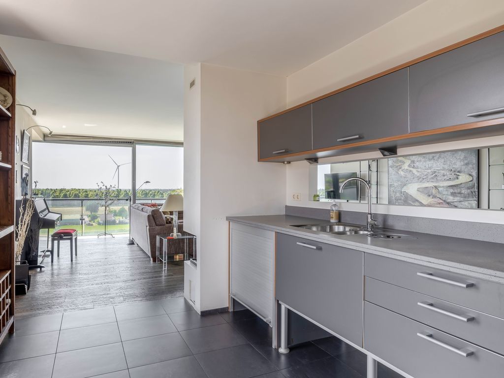 Steekkant 107, Barendrecht