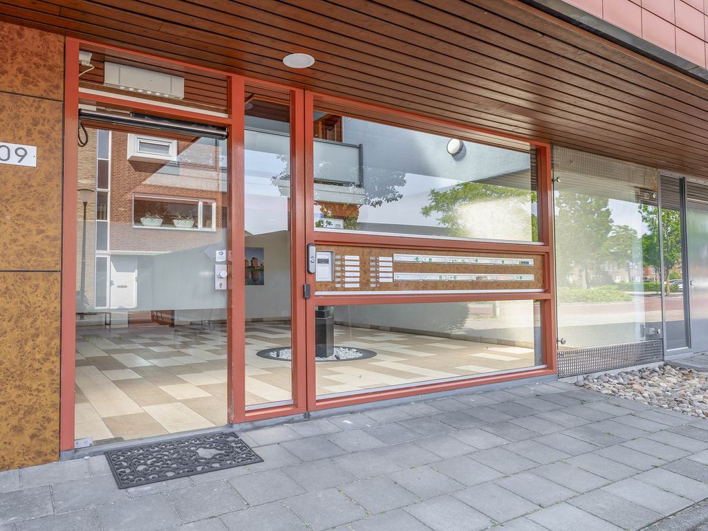 Steekkant 107, Barendrecht