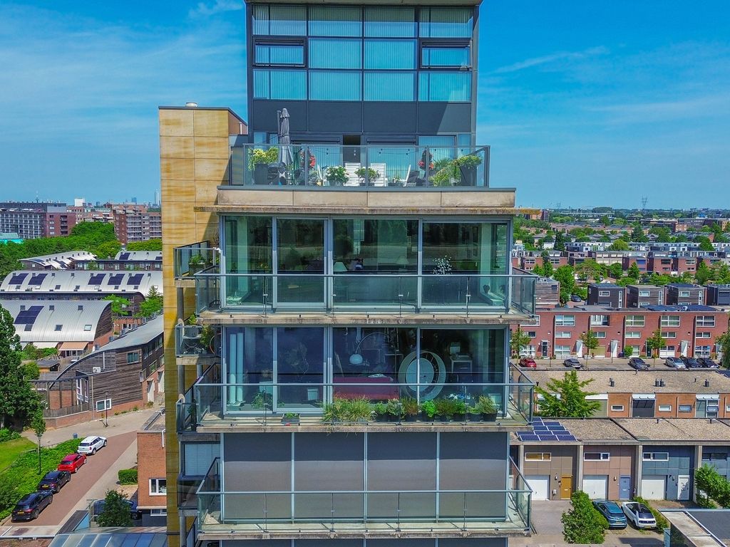 Steekkant 107, Barendrecht