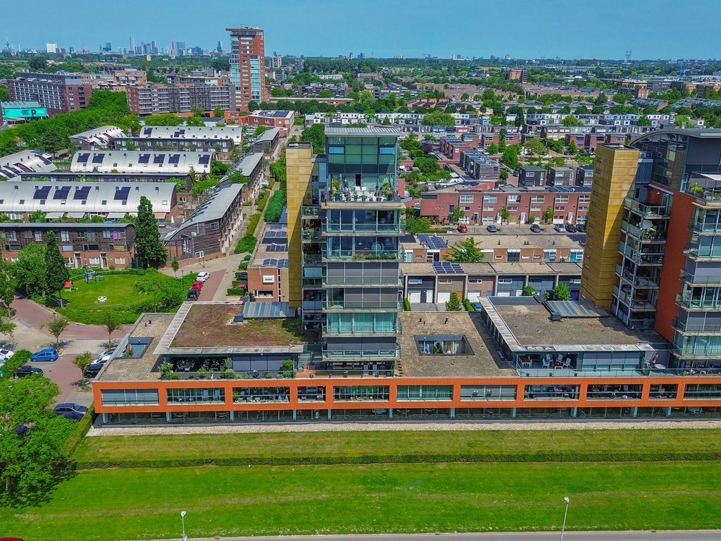 Steekkant 107, Barendrecht