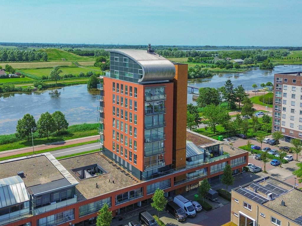 Steekkant 107, Barendrecht