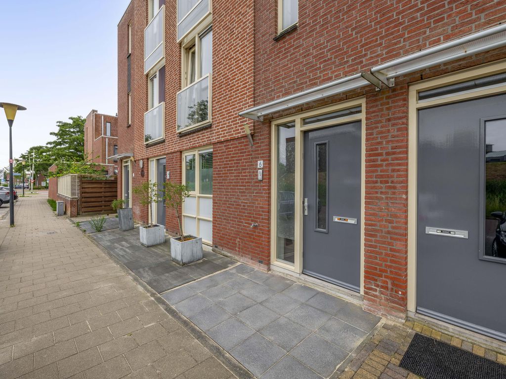 Van Ommerenhaven 6, Barendrecht