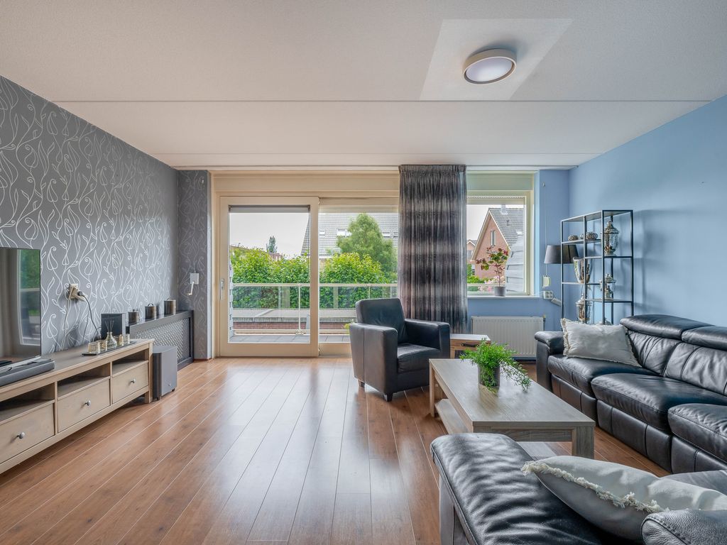 Van Ommerenhaven 6, Barendrecht
