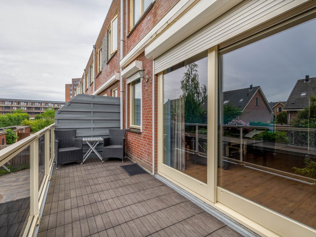 Van Ommerenhaven 6, Barendrecht
