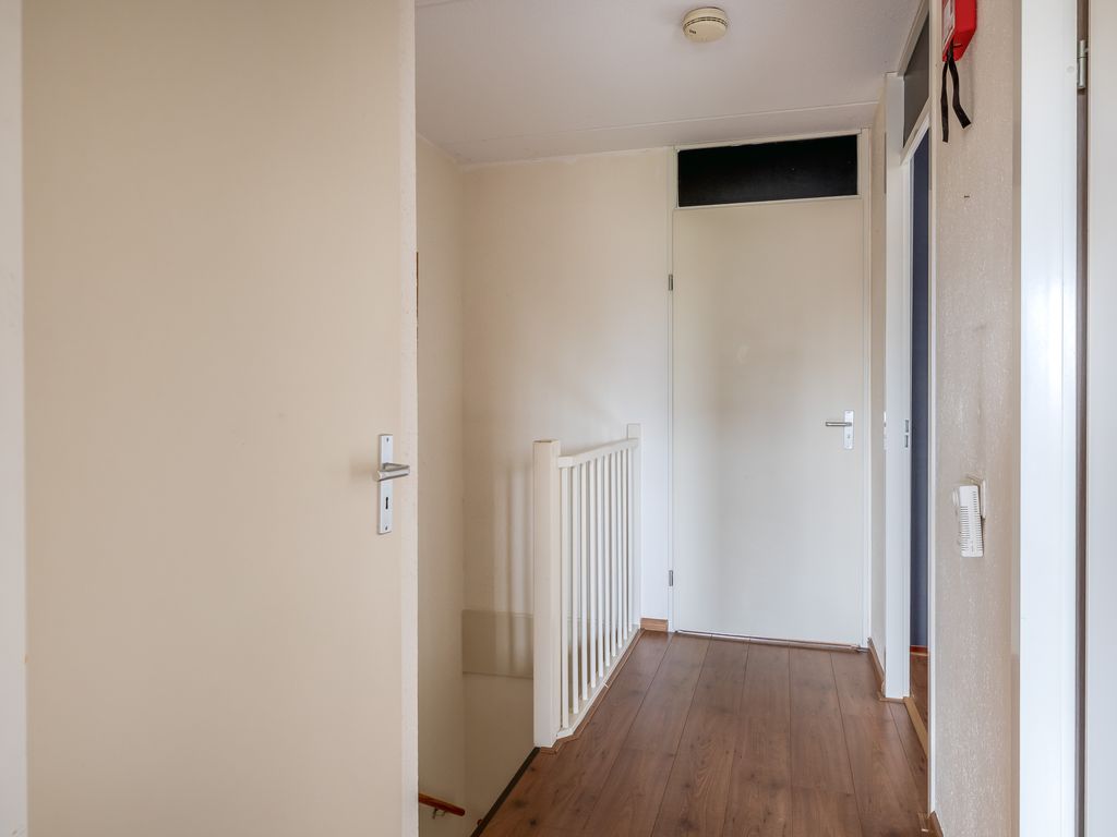 Van Ommerenhaven 6, Barendrecht