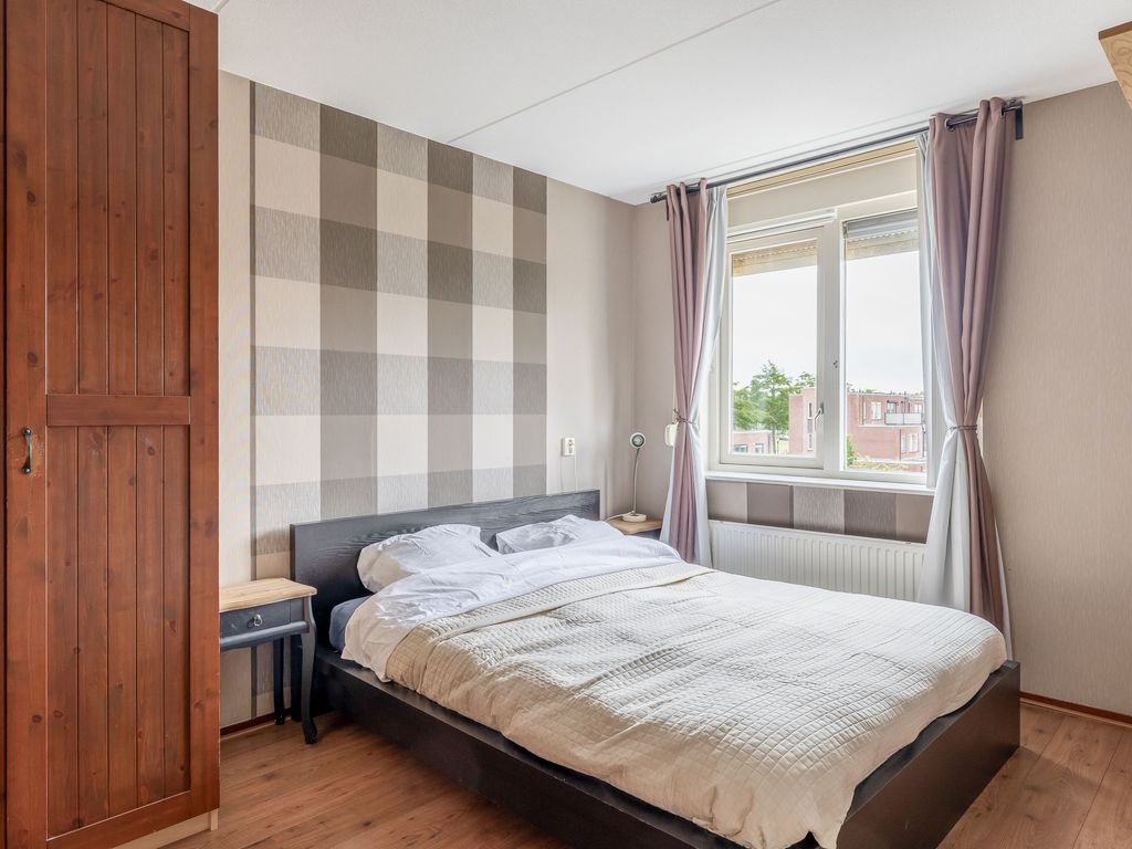 Van Ommerenhaven 6, Barendrecht