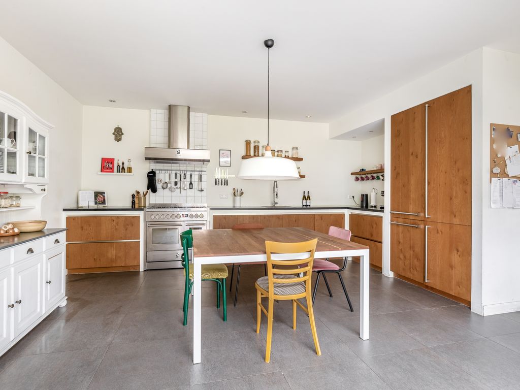 Kerkweg 27, Barendrecht