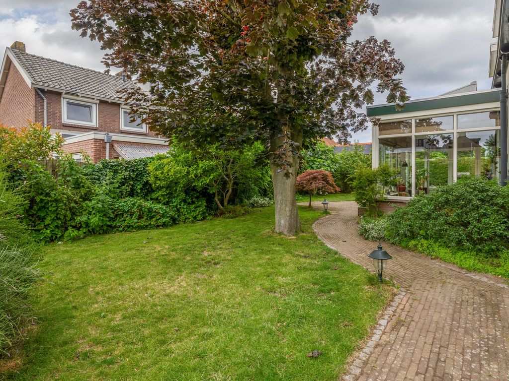 Kerkweg 27, Barendrecht