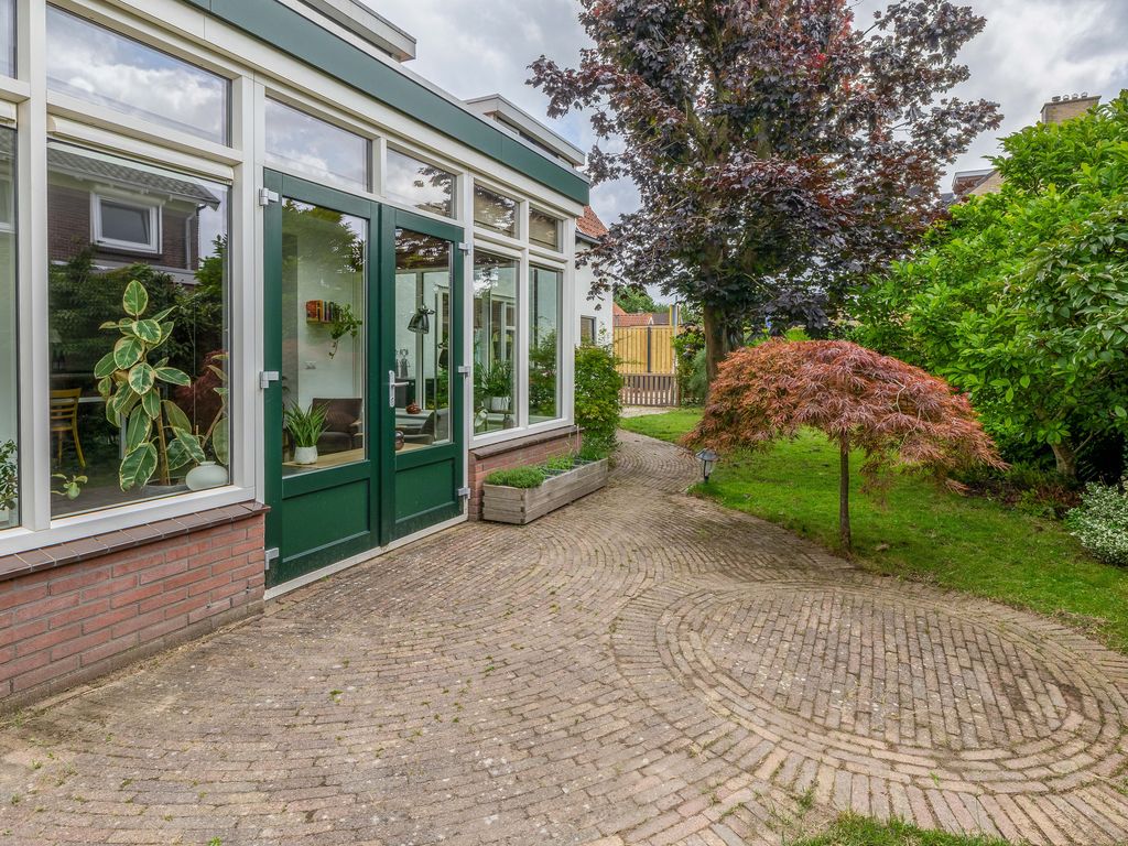 Kerkweg 27, Barendrecht