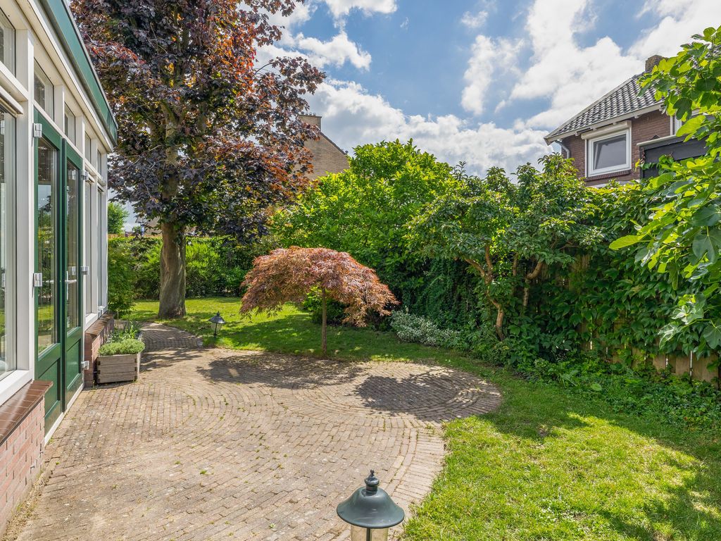 Kerkweg 27, Barendrecht