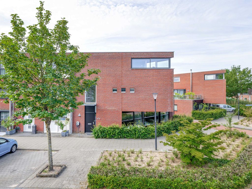 Zalmwater 23, Barendrecht