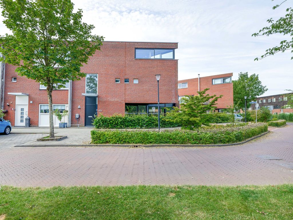 Zalmwater 23, Barendrecht
