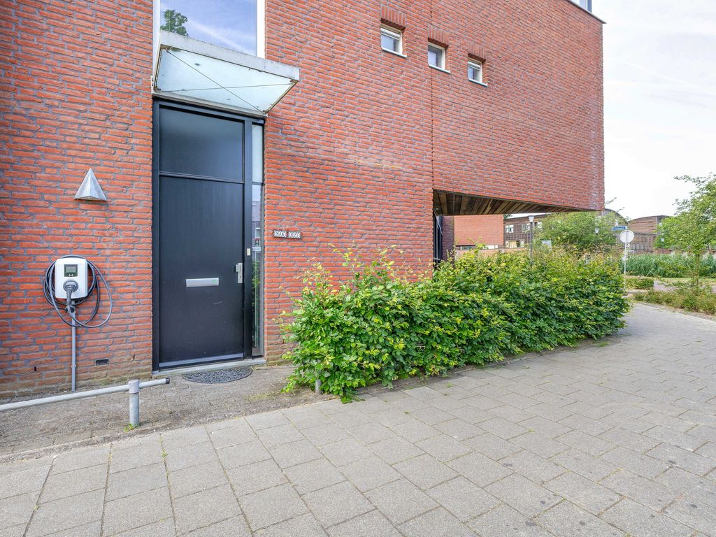 Zalmwater 23, Barendrecht