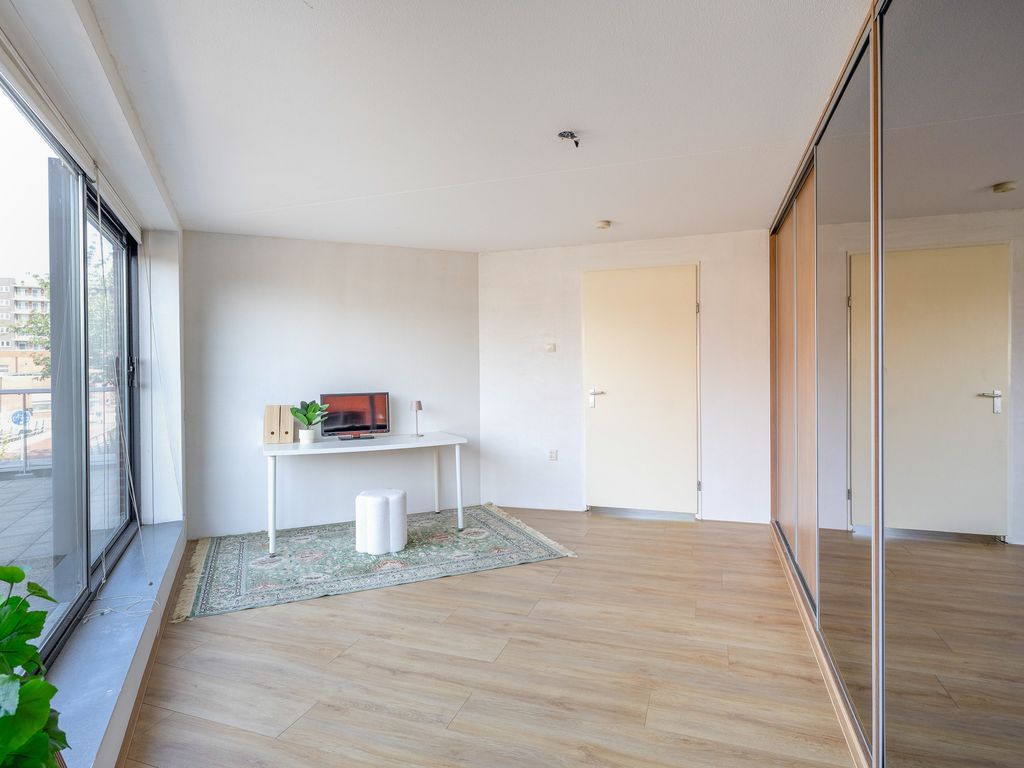 Zalmwater 23, Barendrecht