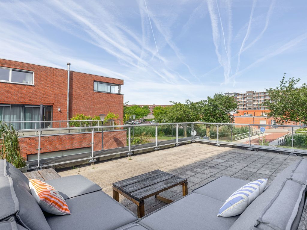 Zalmwater 23, Barendrecht
