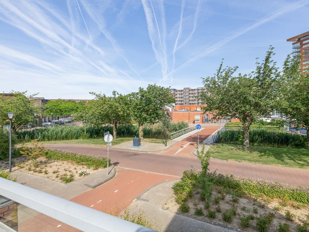 Zalmwater 23, Barendrecht