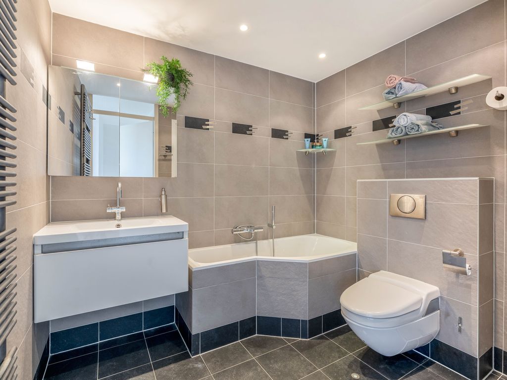 Zalmwater 23, Barendrecht