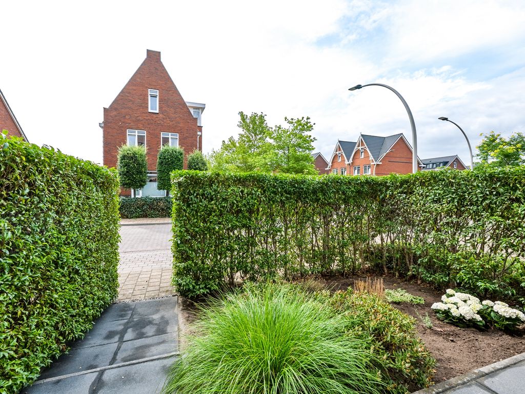 Bramengaarde 184, Hendrik-Ido-Ambacht