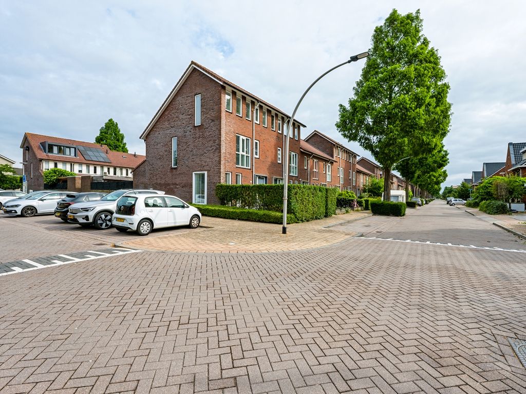 Bramengaarde 184, Hendrik-Ido-Ambacht