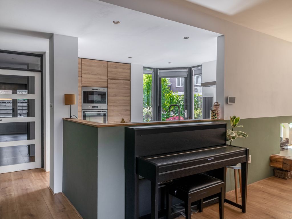 Zwaluw 56, Hoogvliet Rotterdam