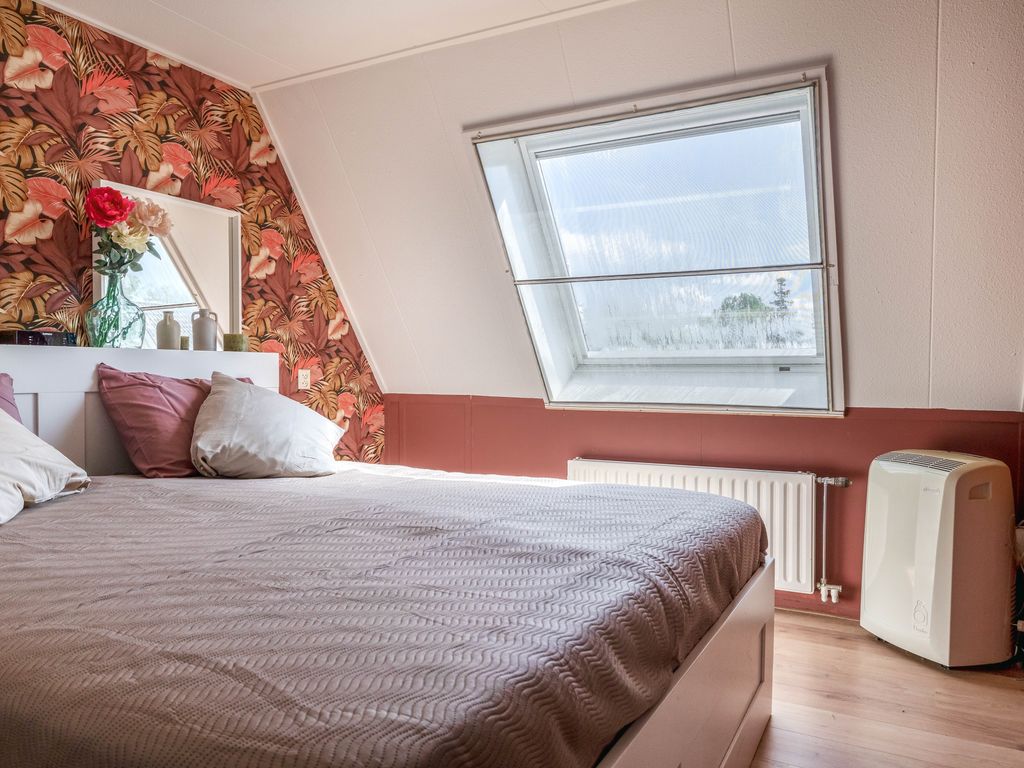 Zwaluw 56, Hoogvliet Rotterdam